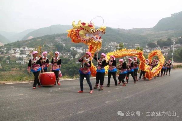 彝族舞龙节：舞动风采，展现彝族文化魅力