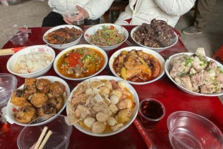 春节：团圆宴席，感受家的温暖