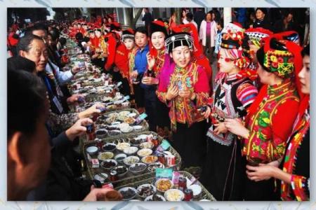 哈尼族新年：欢歌笑语，体验哈尼族的自然与和谐