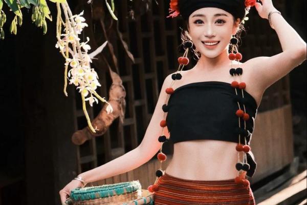 布朗族歌节：传承古老歌谣，体验民族文化