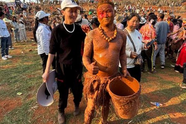 乌兰察布：祭火祈福，感受传统节令养生