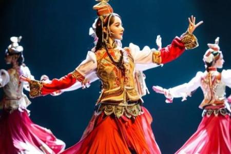 锡伯族的五月节：舞蹈歌声，展现民族精神