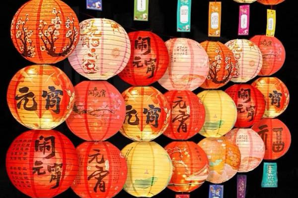 三月：元宵节团圆，传承灯谜与习俗