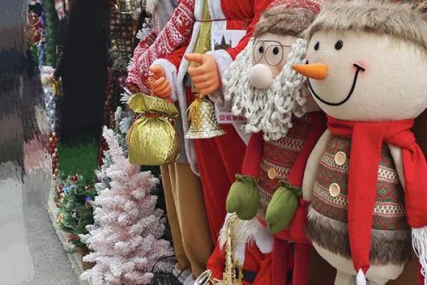 圣诞节：全球狂欢，感受爱与分享的文化魅力