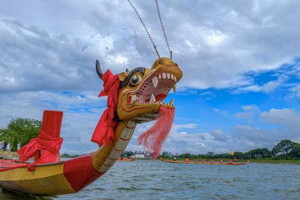 端午:划龙舟祭屈原,感受节日习俗魅力 端午:划龙舟祭屈原,感受节日习俗魅力