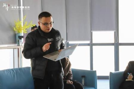 网络元旦：数字时代的庆祝与反思