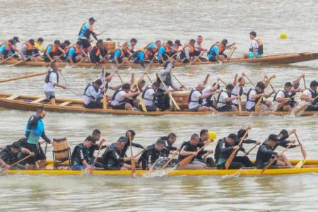 端午节：龙舟竞渡，传承千年的节日习俗