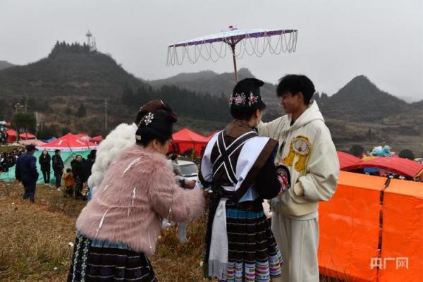 苗族最隆的节日是:传统美食与养生,品味苗族节庆风情 苗族最隆的节日是:传统美食与养生,品味苗族节庆风情
